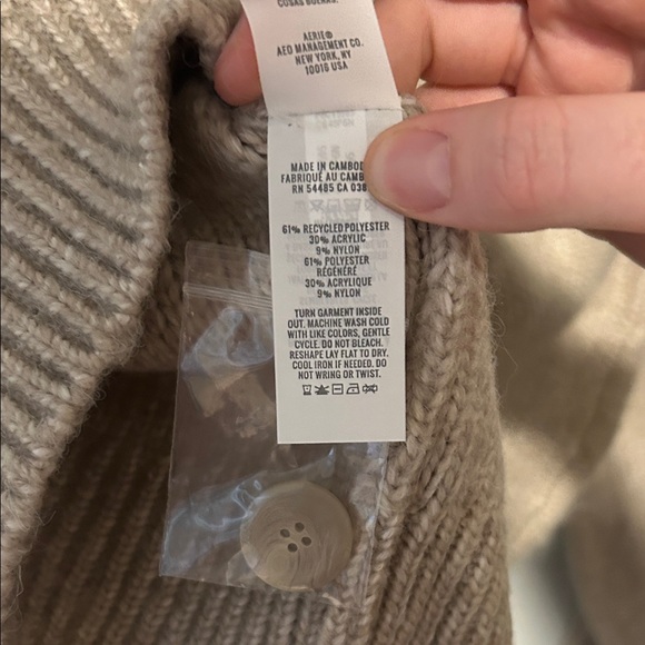 Aerie Classic Cardigan - Stone Harbor - Picture 4 of 5